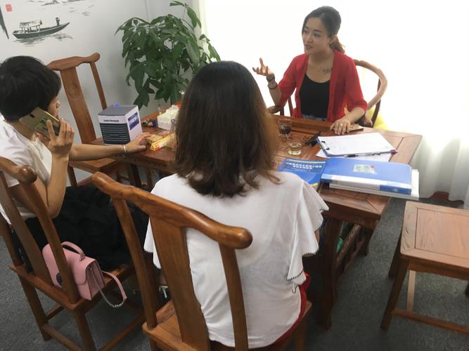 是一家致力于国家职业资格技能培训,学历教育培训及城市公共服务咨询